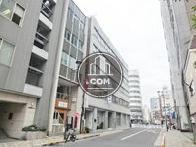 江戸川通りへ連絡する脇道奥からの景観