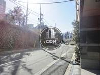 人通りの少ない通りです