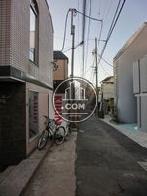 物件前通路です