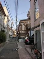 物件前通路です