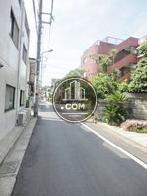 背面通り奥からのアングル