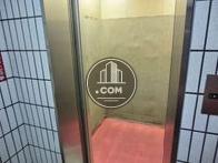 エレベーター内