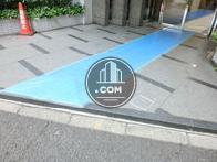 フラットな床面