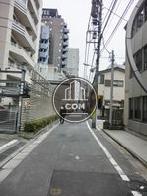 大変静かな通りです