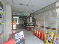 タイル張りのエントランス内