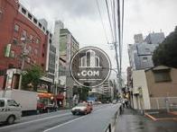 六本木交差点方面