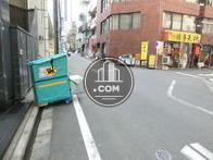 沢山の店舗が立ち並ぶエリア