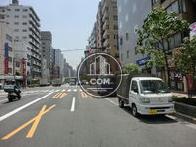 前面の目白通りです