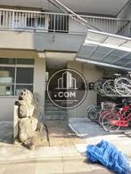 上層階への階段です。
