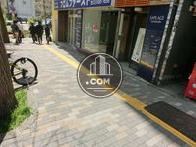 前面の歩道