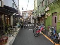 大通りからは車両の進入はできません