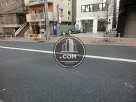 物件反対側の歩道から撮影