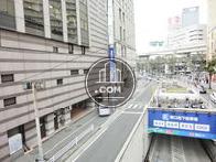 横浜駅東口にある地下駐車場と隣接