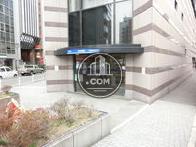 1階には店舗（銀行）が入っています