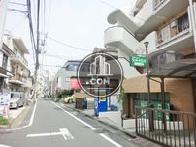 人通りの少ない通り