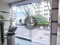 透明度の高い扉