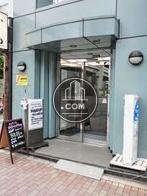 自動扉の正面玄関です