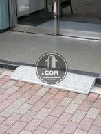 スロープ付きで段差はありません