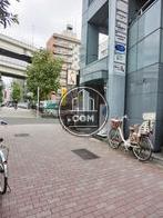 玄関前の歩道です