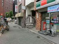 物件前面の歩道です