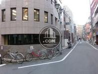 角地に建つビルです