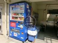 物件備え付けの自動販売機です。