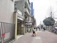 物件前歩道池袋方面です