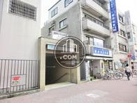 東京メトロ千川駅に隣接している物件です