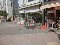 白山通りから物件１階の写真です