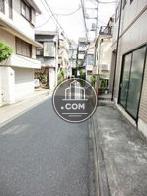 人の通りは多くないです