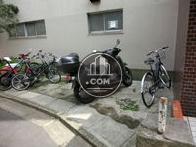 自転車・バイクが置けます