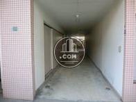 建物裏への通路です