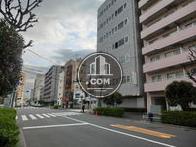 物件前の、春日通り方面です