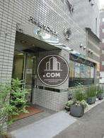段差をスロープでカバーしています