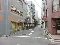 人通りも多くありません