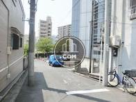 隣接する脇道