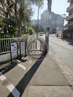 物件前方の歩道