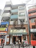 玄関は右隅から