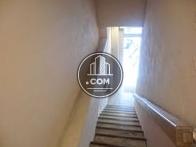 2階から撮影、手擦りが付いています