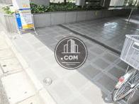 フラットな床面