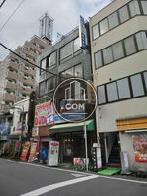 隣は松屋です