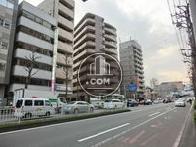 浅間下交差点に向かう車道