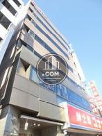 渋いトーンを持ちいた壁面