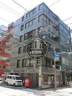 角地に見える建物