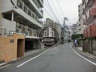 閑静な裏路地