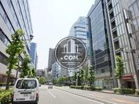 大小のビルが立ち並ぶエリア