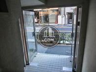 前面通りは約7m　両側通行です