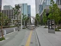 港南口の駅前メイン通りです