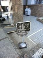 スロープが設置されています。荷物の搬入出は楽です
