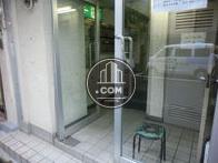 大きなガラス扉